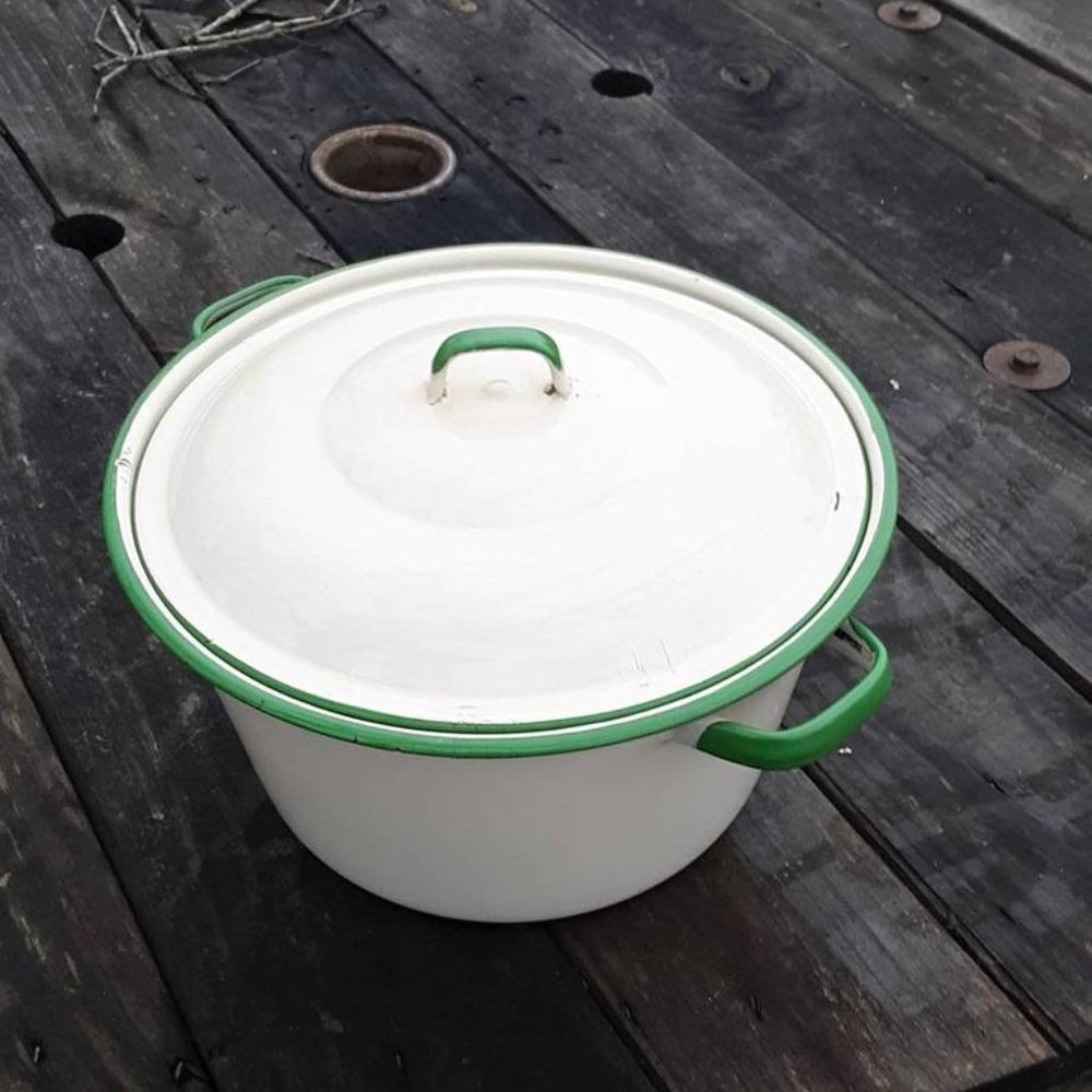 Vintage Enamel Pot With Lid CREAM & GREEN